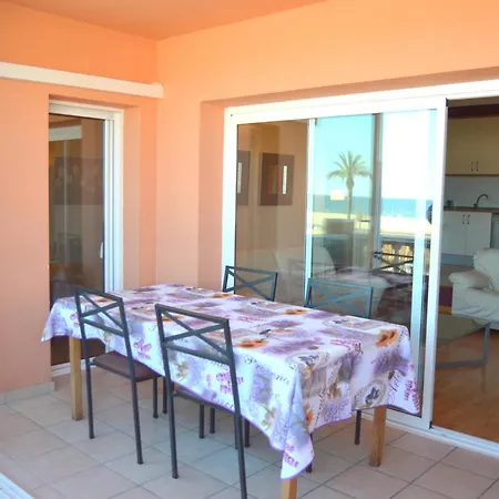 Agradable De Tres Y Vistas Al Mar - Hisp-288-54