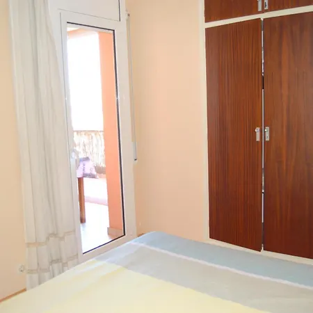 Agradable De Tres Y Vistas Al Mar - Hisp-288-54