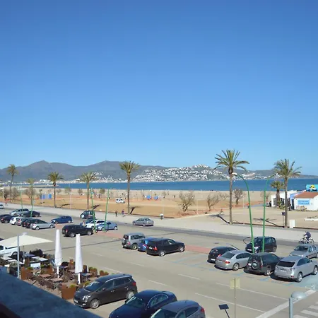 Agradable De Tres Y Vistas Al Mar - Hisp-288-54